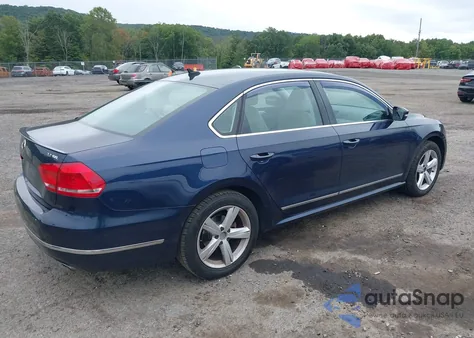 2013 Volkswagen Passat 3.6L V6 Sel Premium из США, поврежденный, VIN 1VWCM7A35DC082327